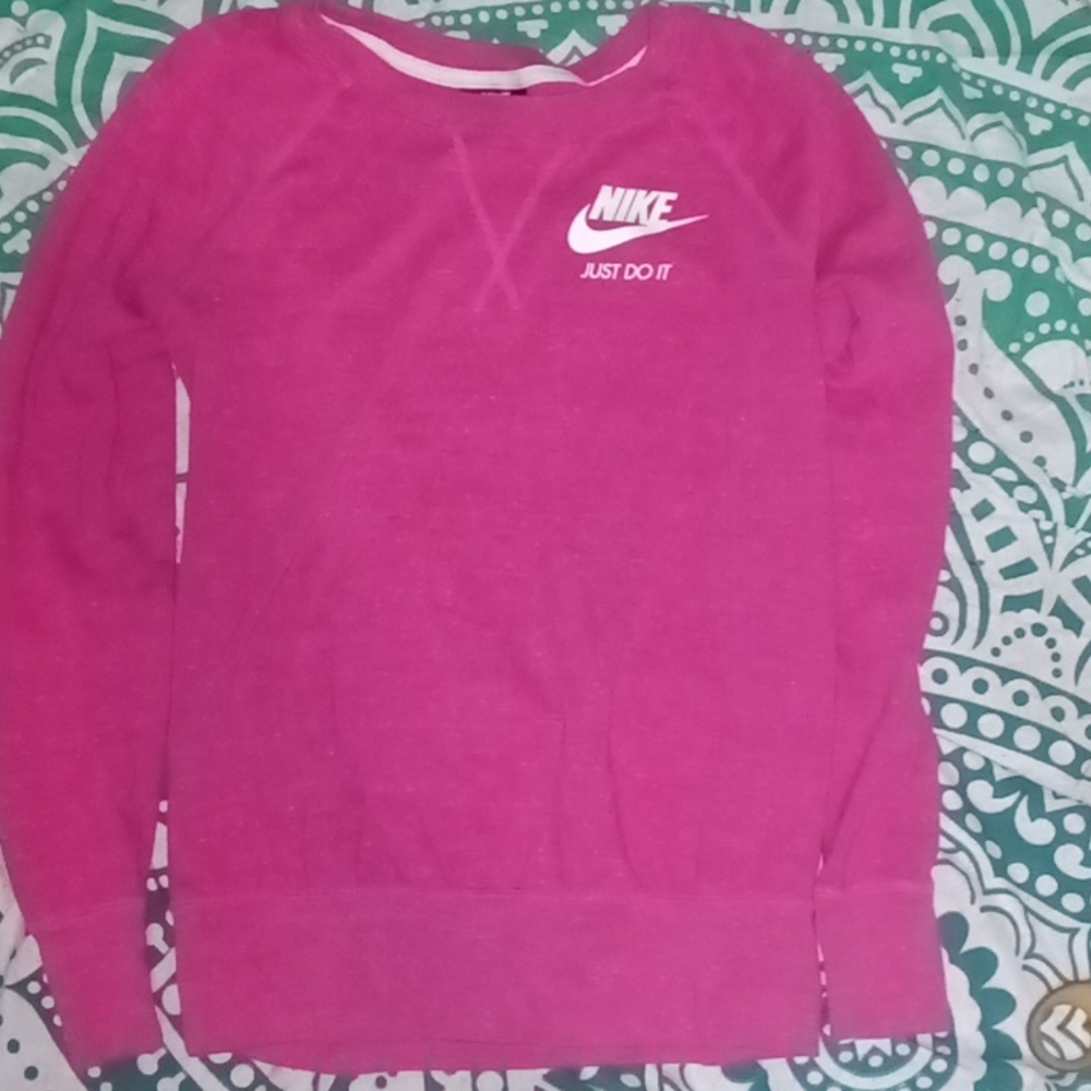 Women's Nike shirt